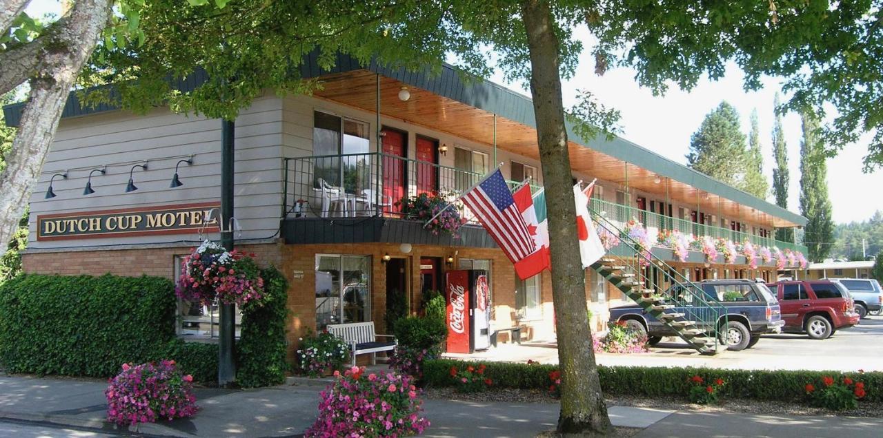 Dutch Cup Motel Sultan ภายนอก รูปภาพ